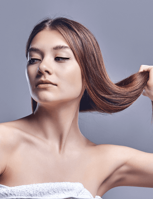 Como Diminuir o Frizz do Cabelo: Rotina e Cuidados que Funcionam Como Diminuir o Frizz do Cabelo: Rotina e Cuidados que Funcionam - Cabelo | Bonitas Para Sempre
